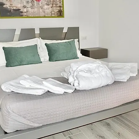 La Caletta Suite Torre Canne Exterior photo